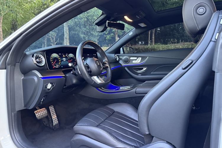 Used Mercedes-Benz E-Class 2023 E 300 Coupe Interior 6