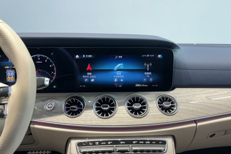 Used Mercedes-Benz E-Class 2023-Year Restyled E 260 Coupe Interior 6