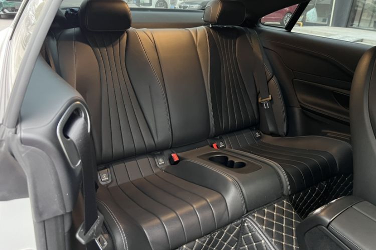 Used Mercedes-Benz E-Class 2023 E 260 Coupe Interior 7