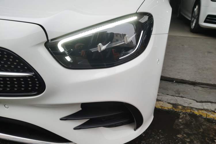 Used Mercedes-Benz E-Class 2023-Year Restyled E 260 Coupe Left Front Headlight