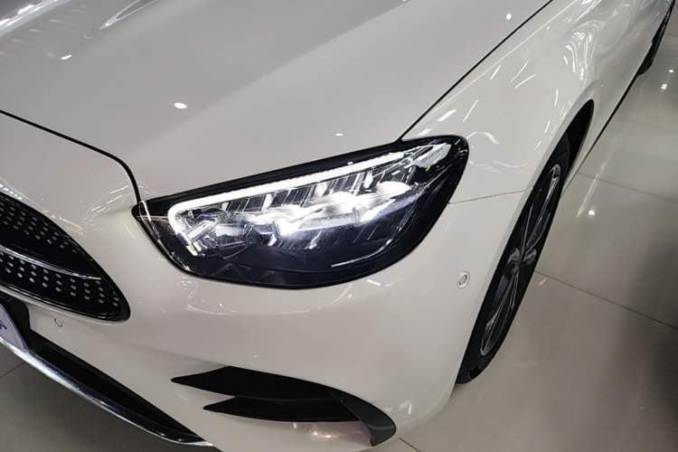 Used Mercedes-Benz E-Class 2023 Restyled E 300 L Sporty and Stylish Edition Left Front Headlight