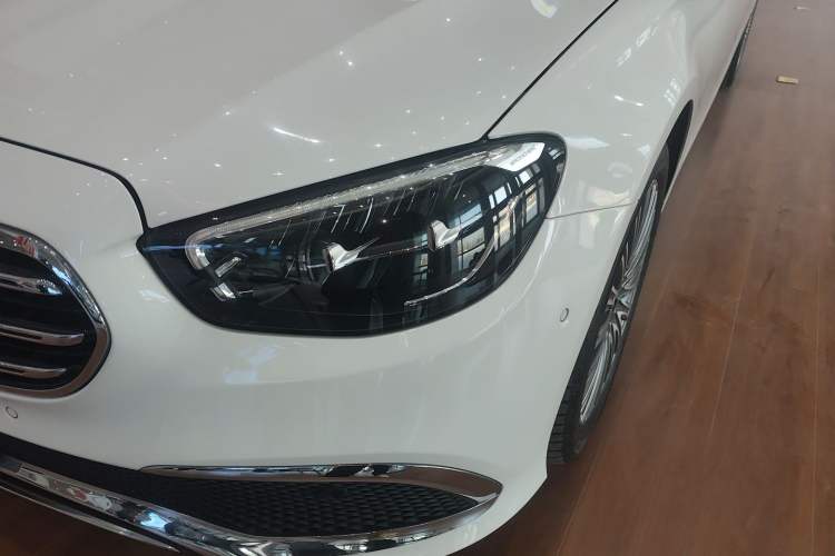 Used Mercedes-Benz E-Class 2023 Updated E 300 L Luxury Edition Left Front Headlight