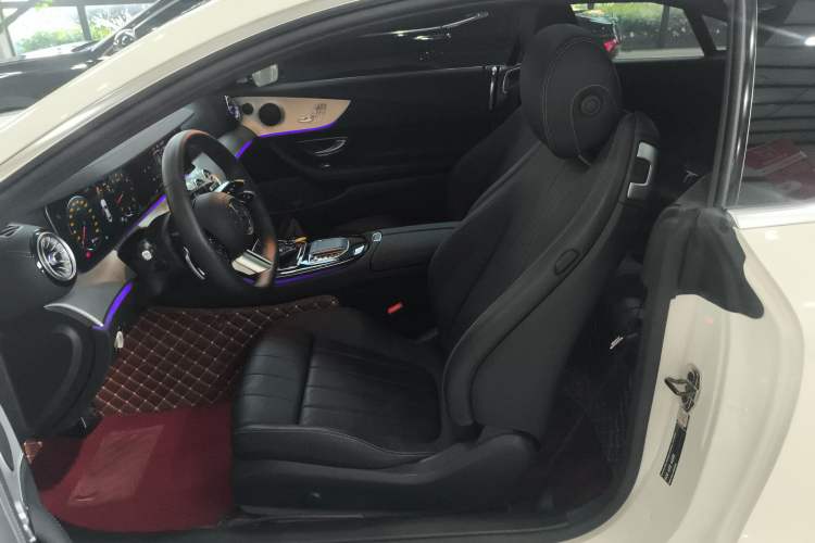 Used Mercedes-Benz E-Class 2023 E 260 Coupe Left Front Seat