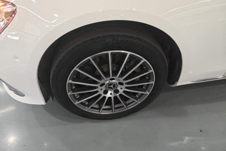 Used Mercedes-Benz E-Class 2023 E 260 L Left Front Wheel Hub