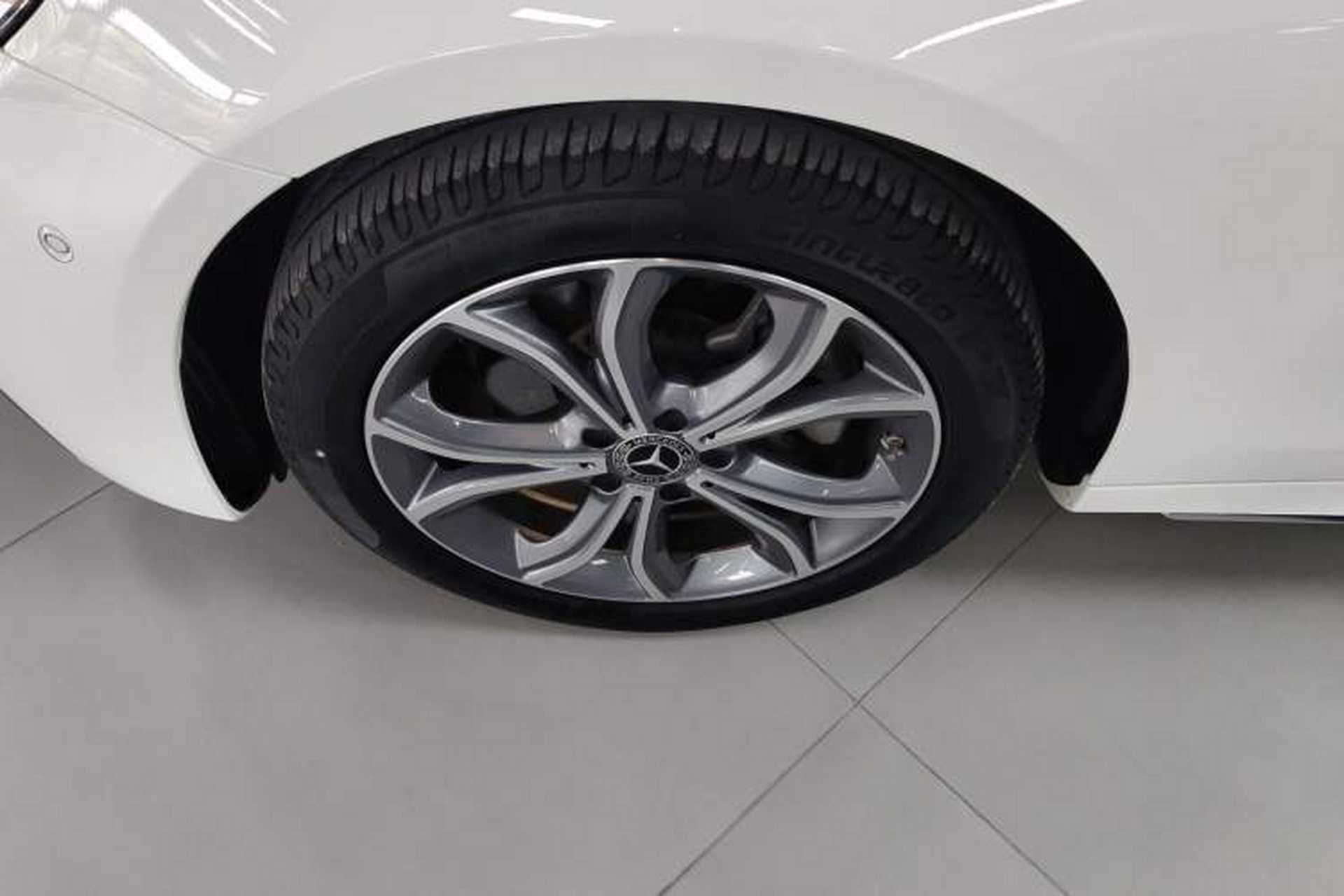 Used Mercedes-Benz E-Class 2023 E 300 L Sporty and Stylish Model Left Front Wheel Hub