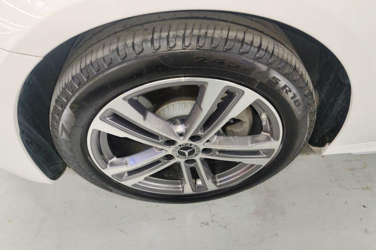 Used Mercedes-Benz E-Class 2023 E 260 L Sport Edition Left Front Wheel Hub