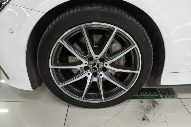 Used Mercedes-Benz E-Class 2023 E 260 Coupe Left Front Wheel Hub