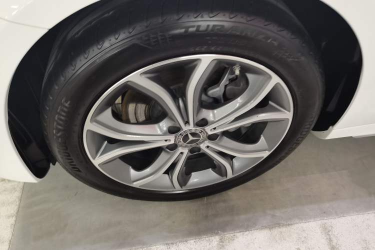 Used Mercedes-Benz E-Class 2023 E 300 L Sporty and Stylish Model Left Front Wheel Hub