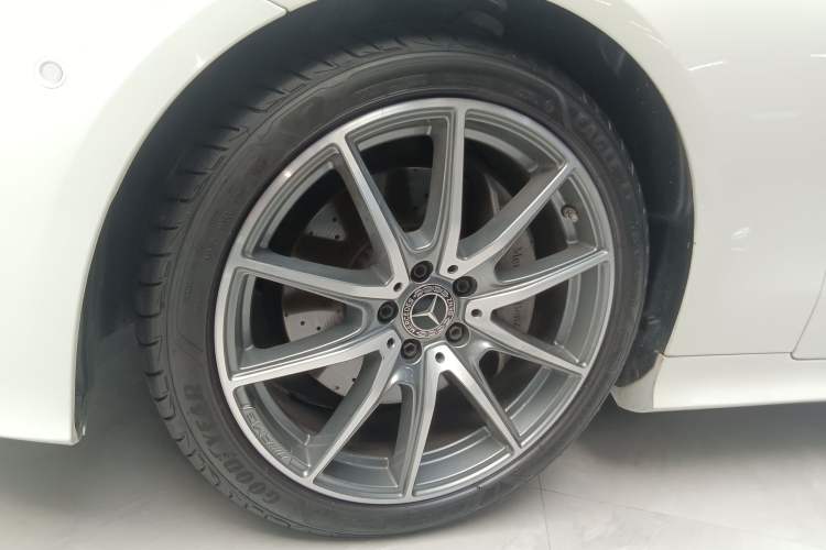 Used Mercedes-Benz E-Class 2023 E 260 Coupe Left Front Wheel Hub