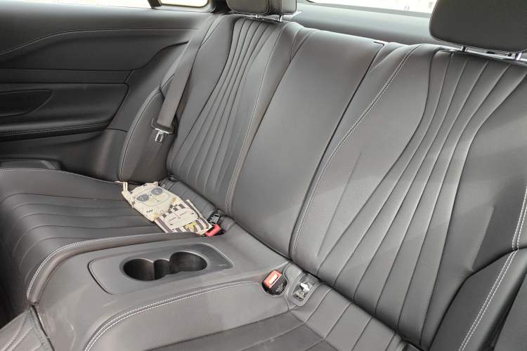 Used Mercedes-Benz E-Class 2023 E 260 Coupe Left Rear Seat