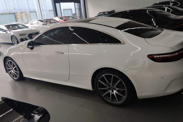Used Mercedes-Benz E-Class 2023-Year Restyled E 260 Coupe Left Side