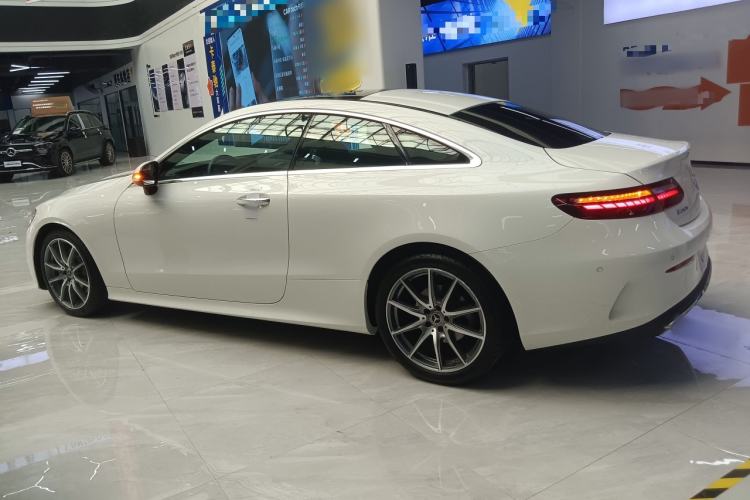 Used Mercedes-Benz E-Class 2023 E 260 Coupe Left Side