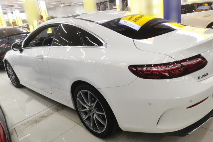 Used Mercedes-Benz E-Class 2023 E 260 Coupe Left Side