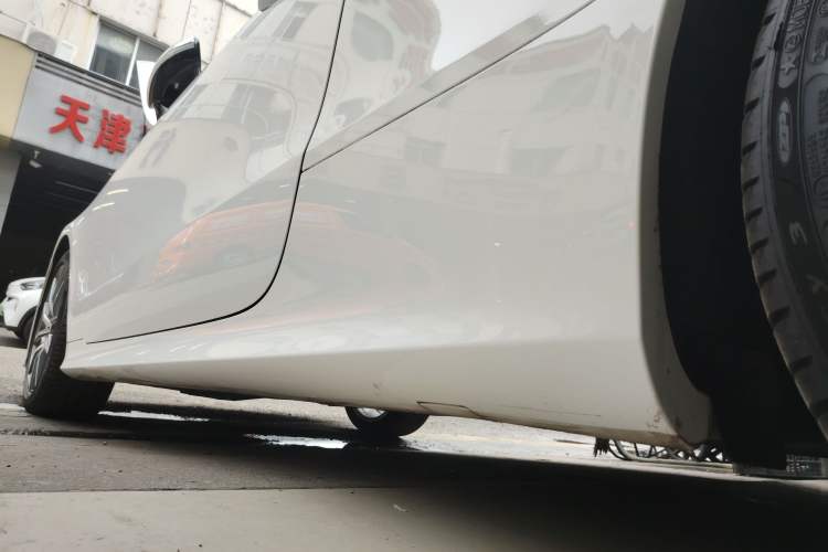 Used Mercedes-Benz E-Class 2023-Year Restyled E 260 Coupe Left Side Sill