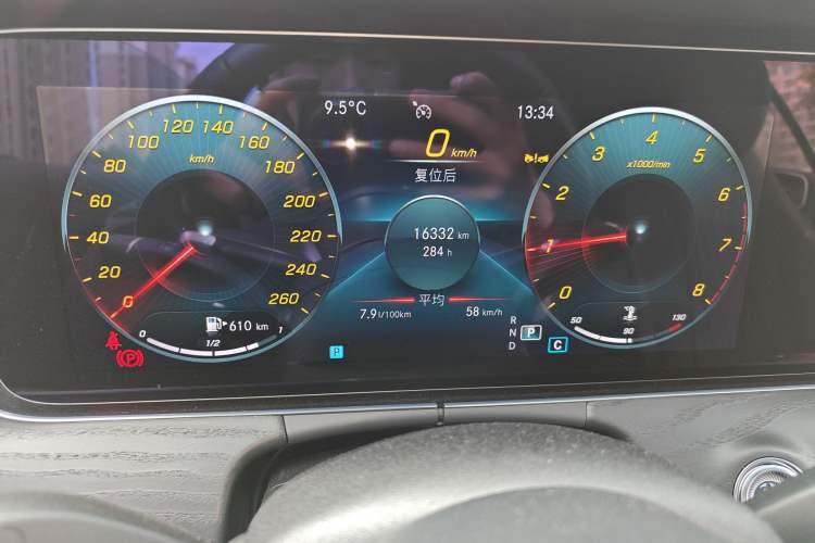 Used Mercedes-Benz E-Class 2023 E 260 Coupe Odometer Close Up