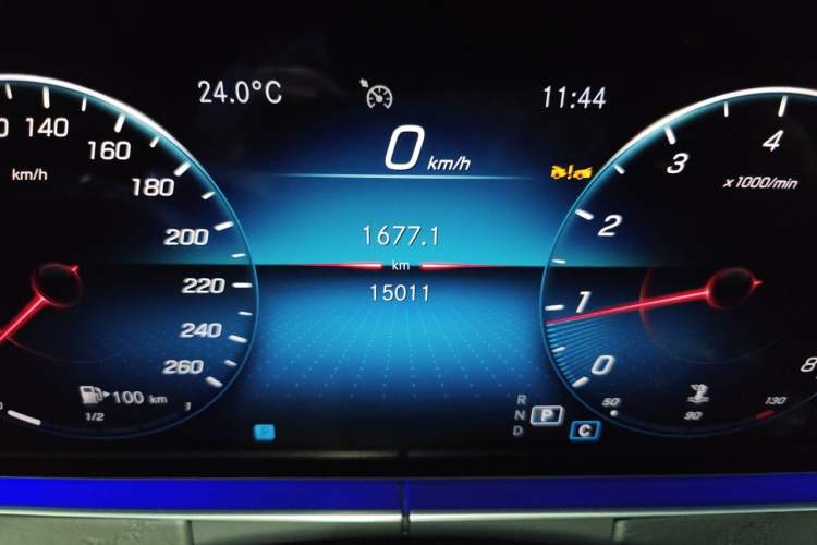 Used Mercedes-Benz E-Class 2023 Restyled E 260 Fashion Sport Edition Odometer Close Up