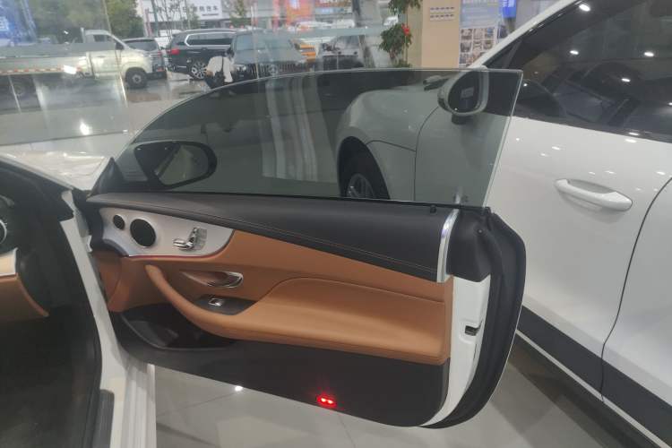 Used Mercedes-Benz E-Class 2023 E 260 Coupe Right Front Door Interior