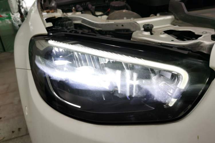 Used Mercedes-Benz E-Class 2023 E 300 L Sport Luxury Edition Right Front Headlight