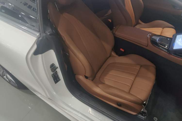 Used Mercedes-Benz E-Class 2023 E 260 Coupe Right Front Seat