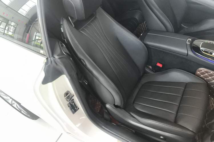 Used Mercedes-Benz E-Class 2023 E 260 Coupe Right Front Seat