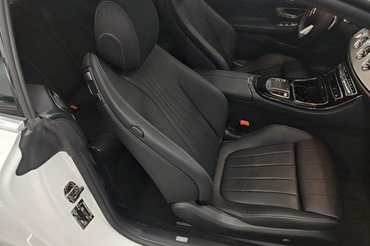Used Mercedes-Benz E-Class 2023 E 260 Coupe Right Front Seat
