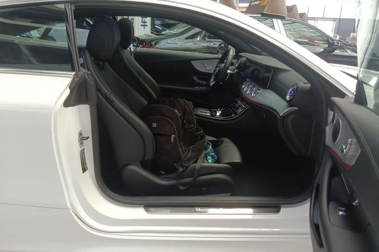 Used Mercedes-Benz E-Class 2023 E 260 Coupe Right Front Seat
