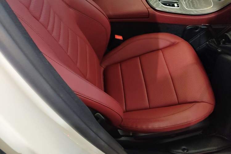 Used Mercedes-Benz E-Class 2023 E 300 L Sport Luxury Edition Right Front Seat