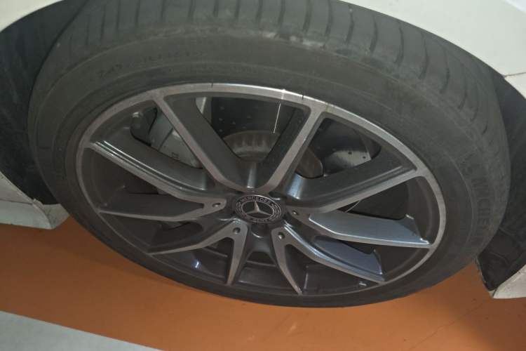 Used Mercedes-Benz E-Class 2023 E 260 Coupe Right Front Wheel Hub