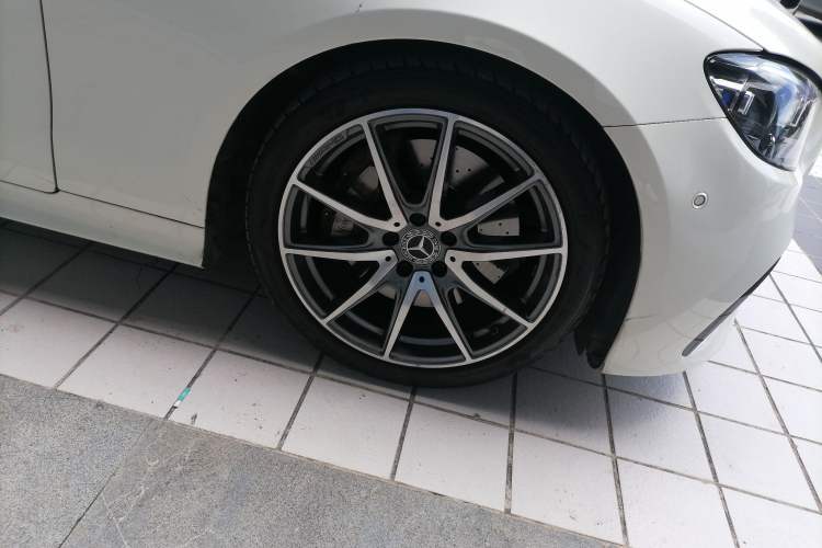 Used Mercedes-Benz E-Class 2023 E 300 Coupe Right Front Wheel Hub