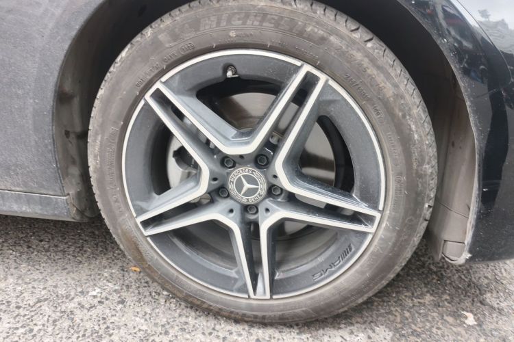 Used Mercedes-Benz E-Class 2023 E 300 Stylish Sports Edition Right Front Wheel Hub