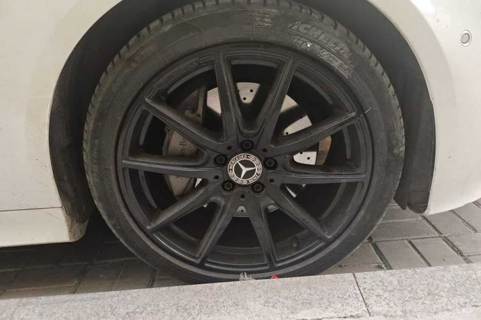 Used Mercedes-Benz E-Class 2023 E 260 Coupe Right Front Wheel Hub