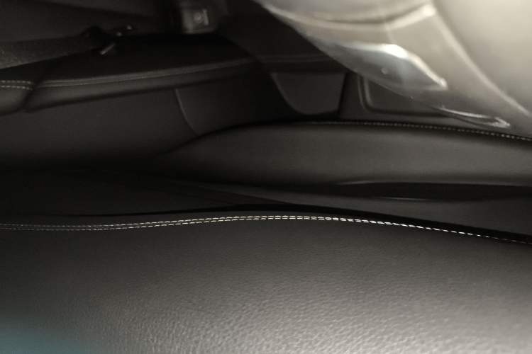 Used Mercedes-Benz E-Class 2023 E 260 Coupe Right Rear Door Interior