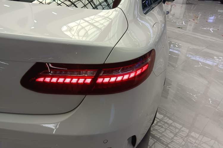 Used Mercedes-Benz E-Class 2023 E 260 Coupe Right Rear Taillight