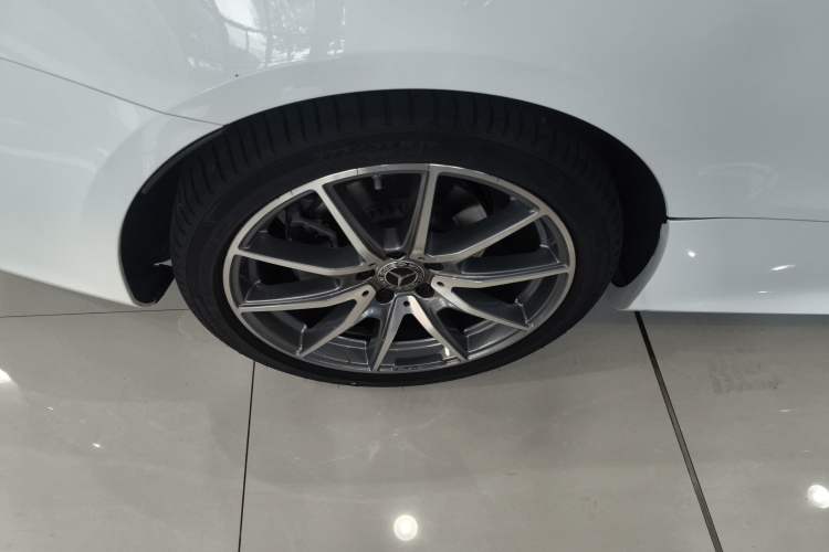 Used Mercedes-Benz E-Class 2023 E 260 Coupe Right Rear Wheel Hub
