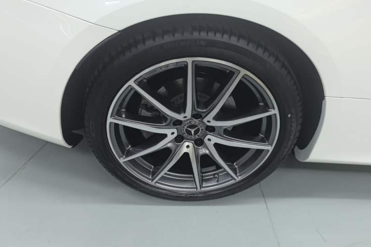 Used Mercedes-Benz E-Class 2023 Restyled E 260 Convertible Coupe Right Rear Wheel Hub