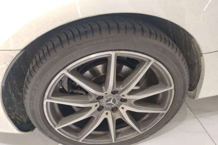 Used Mercedes-Benz E-Class 2023 E 300 Coupe Right Rear Wheel Hub