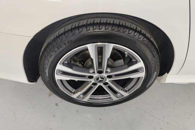Used Mercedes-Benz E-Class 2023 E 260 L Sport Edition Right Rear Wheel Hub