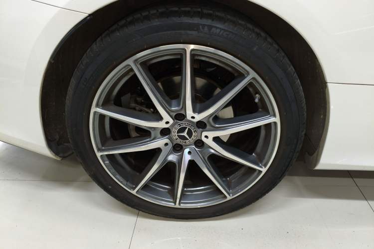 Used Mercedes-Benz E-Class 2023 E 260 Coupe Right Rear Wheel Hub