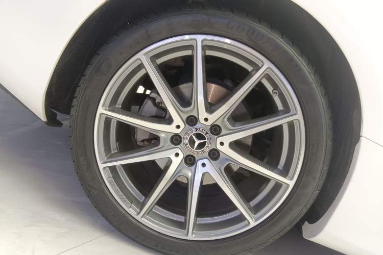 Used Mercedes-Benz E-Class 2023 E 260 Coupe Right Rear Wheel Hub