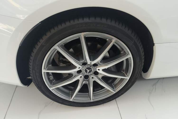 Used Mercedes-Benz E-Class 2023 E 260 Coupe Right Rear Wheel Hub