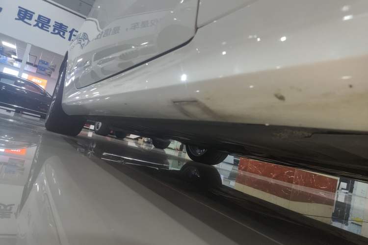 Used Mercedes-Benz E-Class 2023 E 260 Coupe Right Side Sill