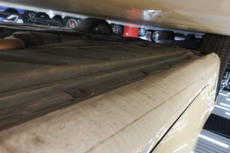 Used Mercedes-Benz E-Class 2023 E 260 Coupe Right Side Sill