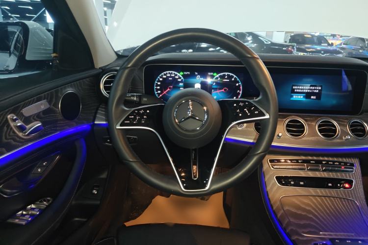 Used Mercedes-Benz E-Class 2023 E 260 L Steering Wheel