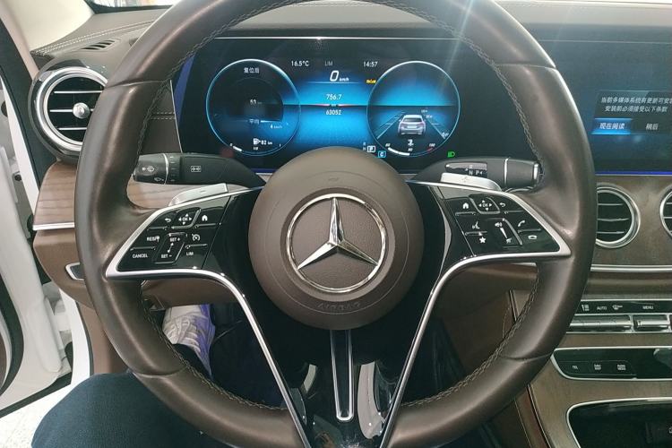 Used Mercedes-Benz E-Class 2023 E 260 L Steering Wheel