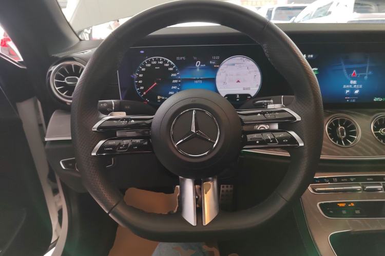 Used Mercedes-Benz E-Class 2023 Restyled E 260 Convertible Coupe Steering Wheel