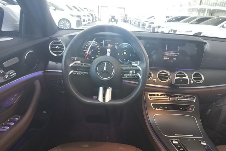 Used Mercedes-Benz E-Class 2023 Restyled E 300 L Sporty and Stylish Edition Steering Wheel