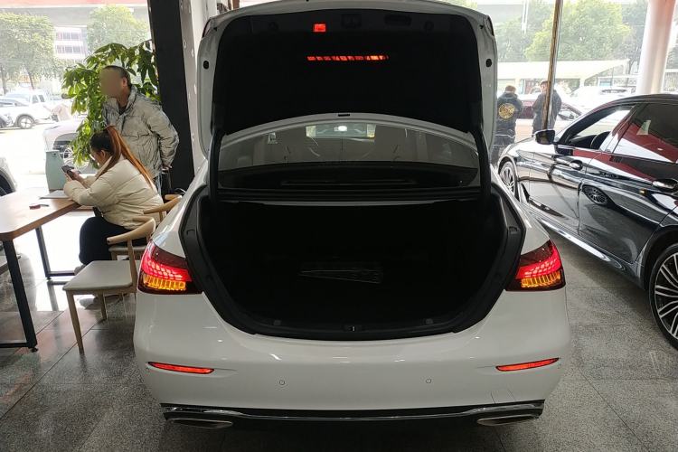 Used Mercedes-Benz E-Class 2023 E 260 L Trunk
