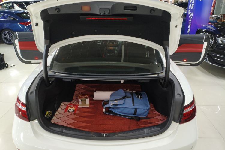 Used Mercedes-Benz E-Class 2023 E 260 Coupe Trunk