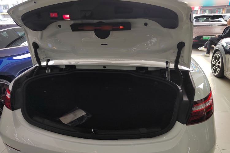 Used Mercedes-Benz E-Class 2023 Restyled E 260 Convertible Coupe Trunk