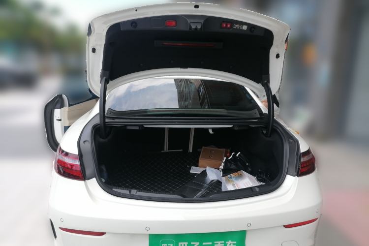 Used Mercedes-Benz E-Class 2023 E 300 Coupe Trunk